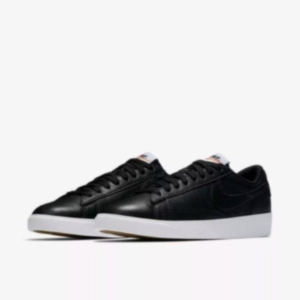 Nike: Blazer Low LE
